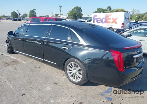 2015 Cadillac Xts V4U Coachbuilder Limousine z USA, uszkodzony, nr VIN 2GEXG6U38F9550036